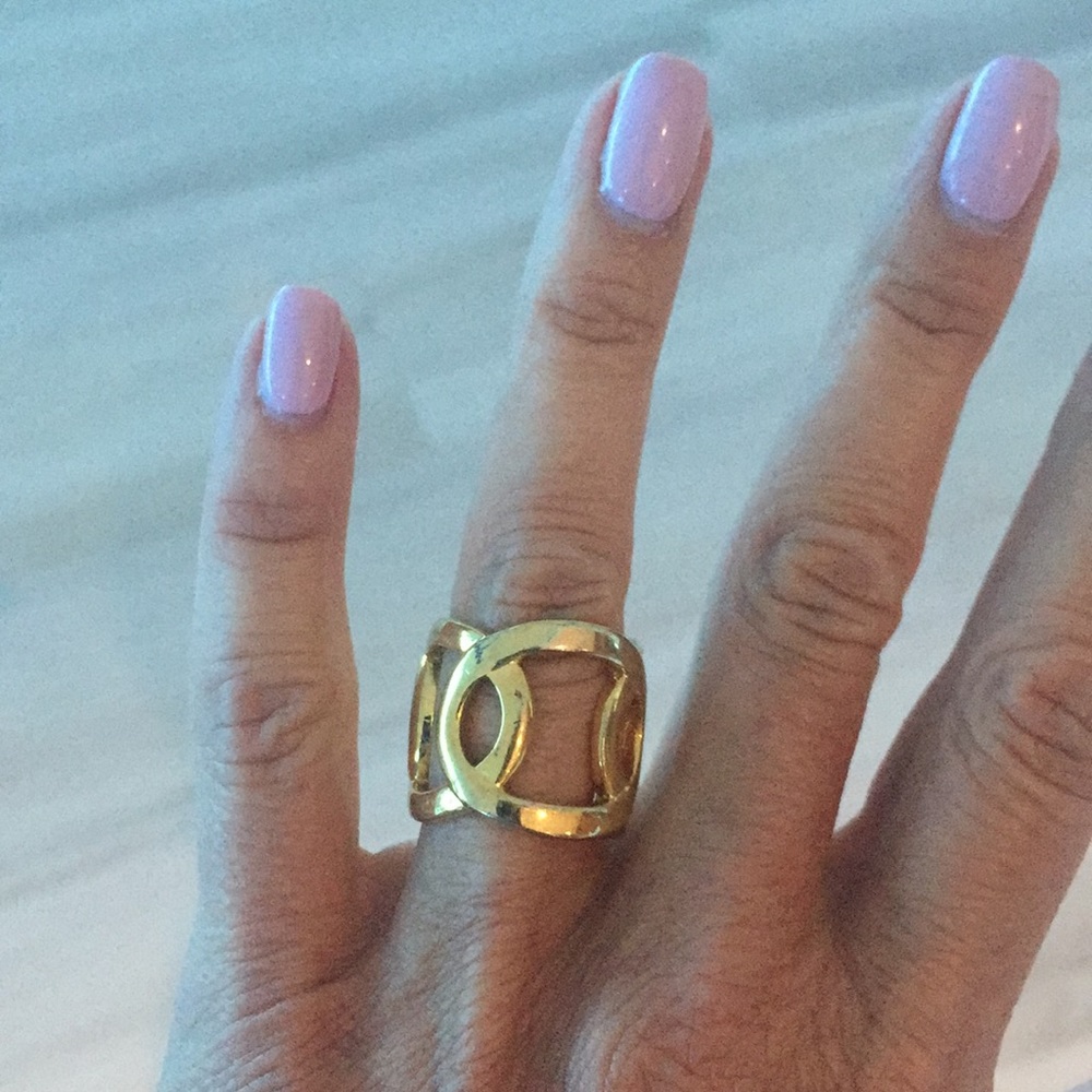 BCBG GOLD TONE RING